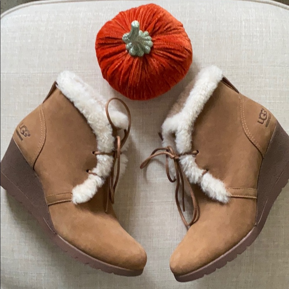 UGG Wedge suede fur lined wedge bootie 7.5
